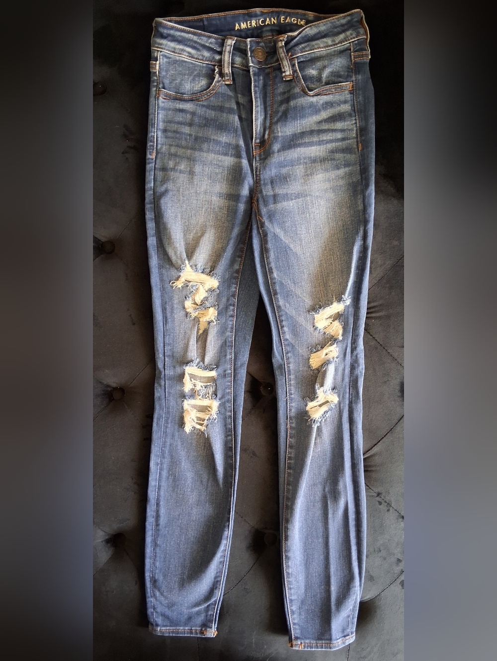 American Eagle Outfitters Distressed Medium Blue Skinny Jeans Never Worn